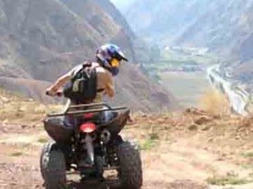 Montaña arcoíris en cuatrimotos – tour en Cusco, Peru Sun Moon Tours