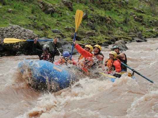 Rafting de día completo – tour en Cusco, Peru Sun Moon Tours
